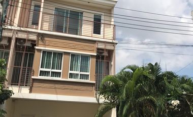 For sale 3 bedrooms townhouse in Suan Luang, Bangkok