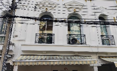 Reihenhaus zur Miete mit 3 Zimmer in Yan Nawa, Bangkok
