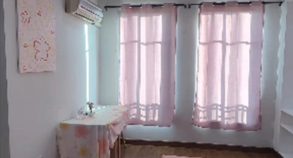 Reihenhaus zur Miete mit 3 Zimmer in Yan Nawa, Bangkok