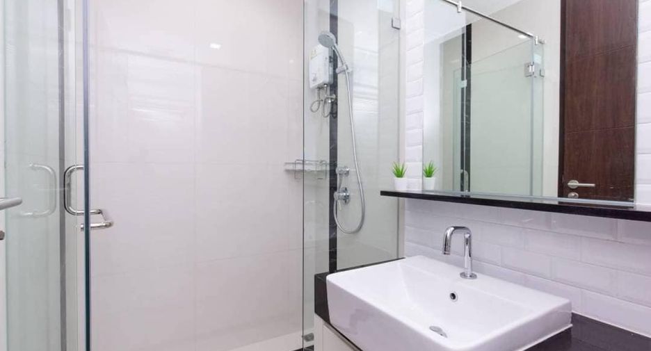 Wohnung zum Kauf mit 1 Zimmer in Pathum Wan, Bangkok