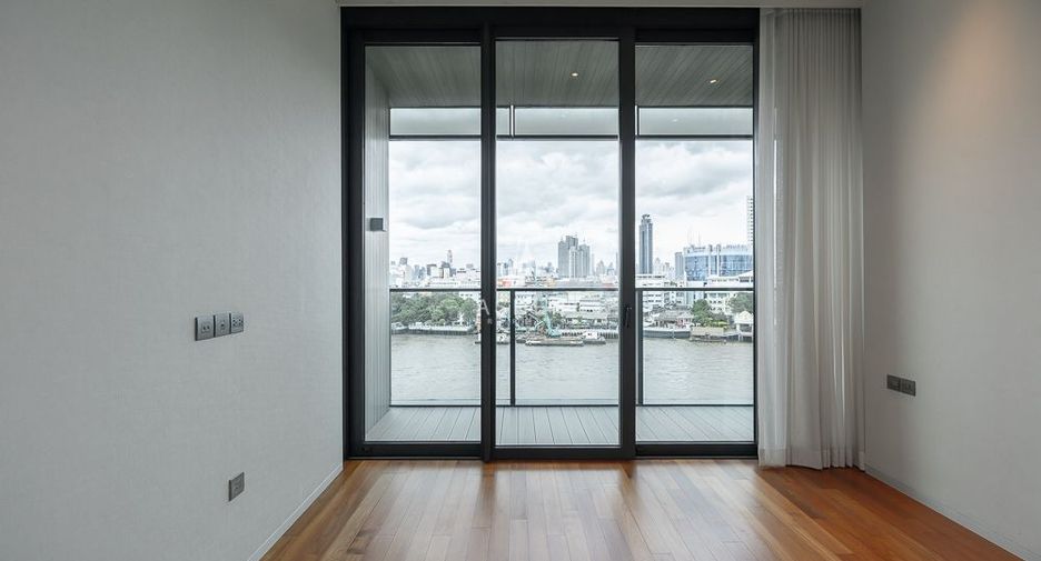 For sale 2 bed condo in Khlong San, Bangkok