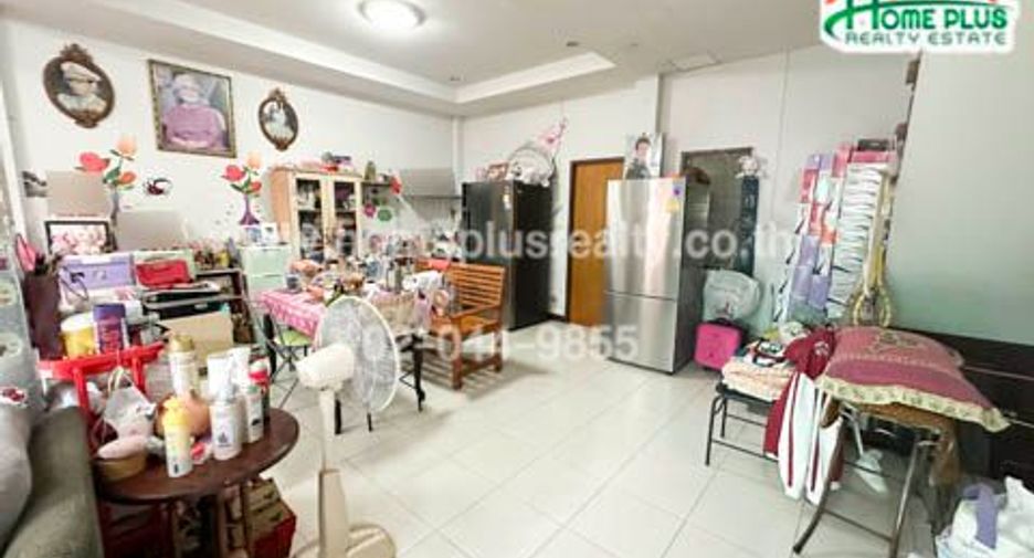 For sale 3 bedrooms townhouse in Bueng Kum, Bangkok