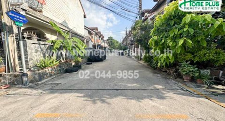 For sale 3 bedrooms townhouse in Bueng Kum, Bangkok
