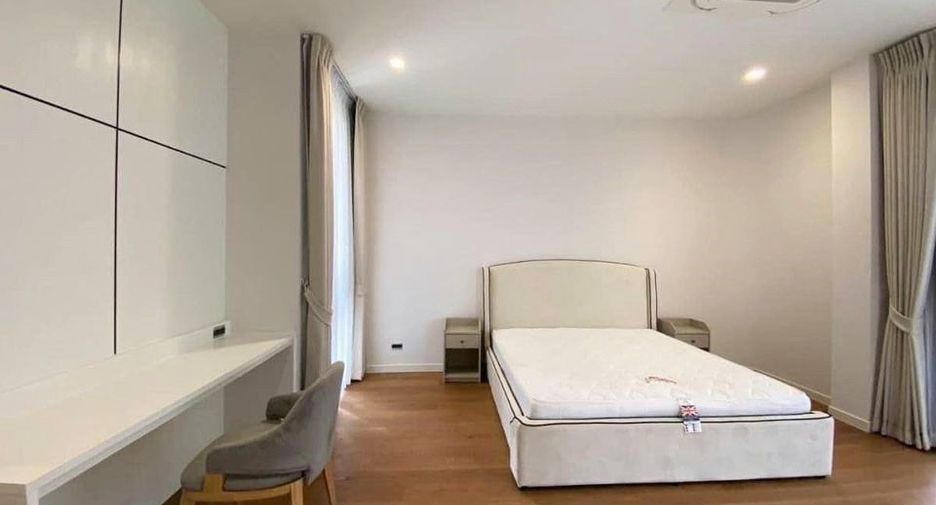 For rent 4 bedrooms house in Wang Thonglang, Bangkok