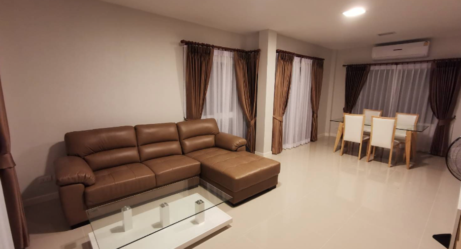 For rent 3 bedrooms house in Mueang Chiang Mai, Chiang Mai