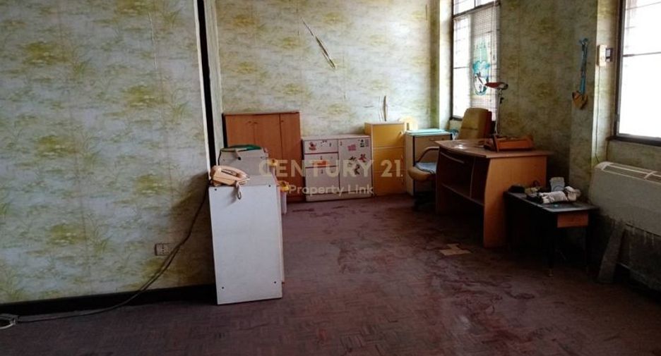 For rent 7 bedrooms retail Space in Sathon, Bangkok
