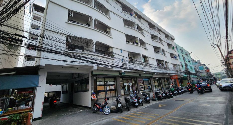 For sale 191 bed apartment in Wang Thonglang, Bangkok