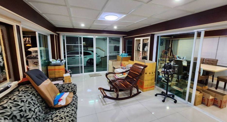 For sale 191 bed apartment in Wang Thonglang, Bangkok