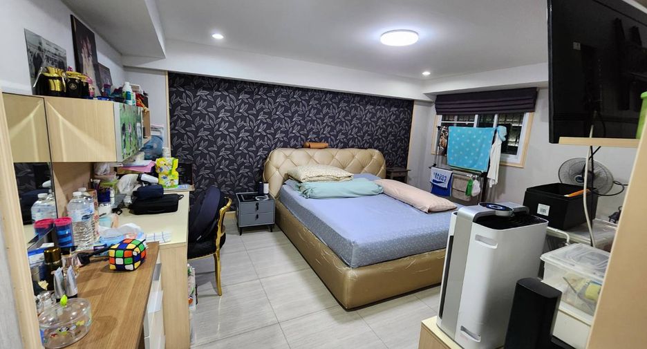 For sale 191 bed apartment in Wang Thonglang, Bangkok