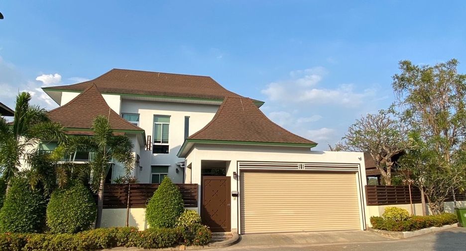 For rent 3 ベッドルーム villa in Sattahip, Chonburi