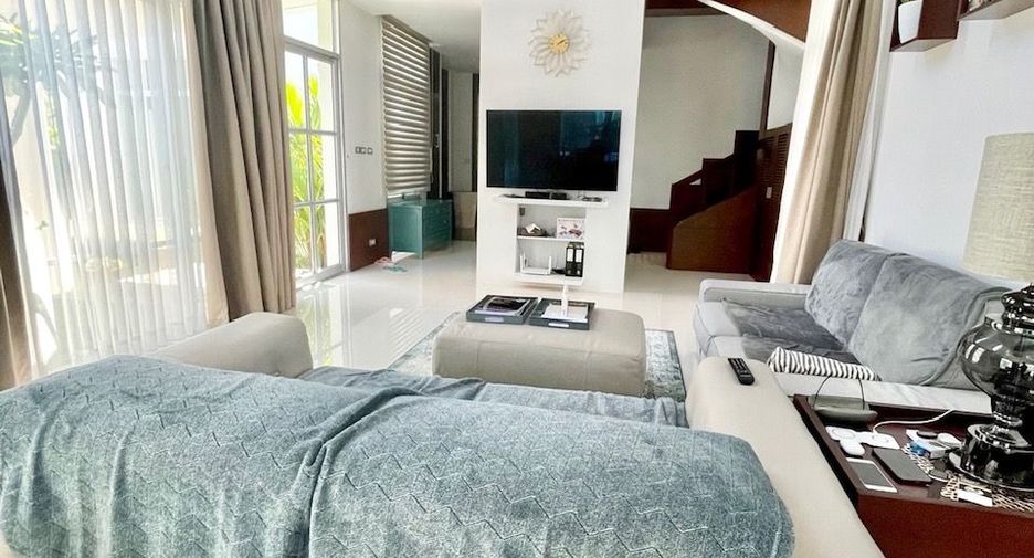 For rent 3 ベッドルーム villa in Sattahip, Chonburi