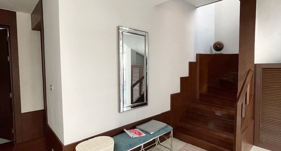 For rent 3 ベッドルーム villa in Sattahip, Chonburi