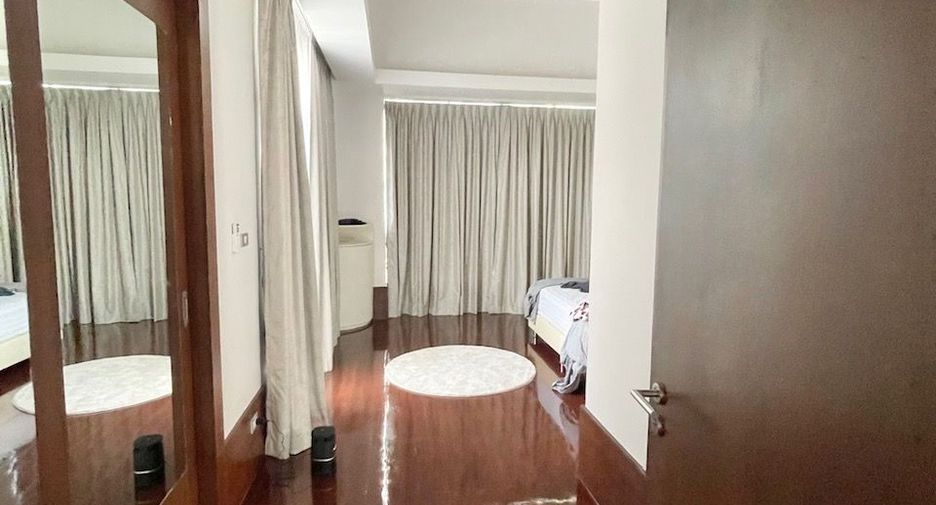 For rent 3 ベッドルーム villa in Sattahip, Chonburi
