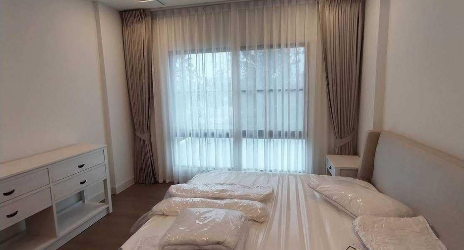 For rent 4 bed condo in Saphan Sung, Bangkok