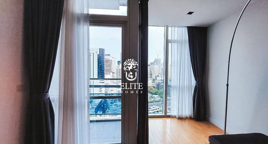 For rent 2 bedrooms condo in Pathum Wan, Bangkok