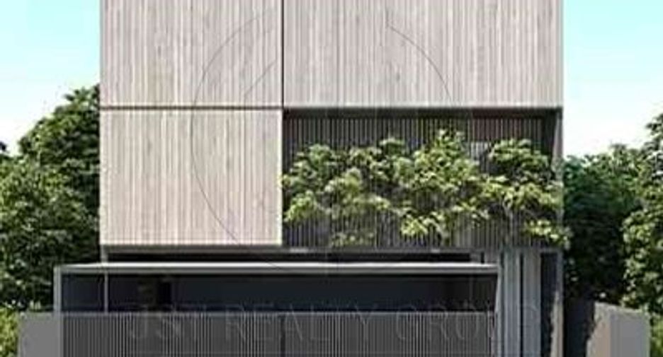 For sale 4 bedrooms house in Suan Luang, Bangkok