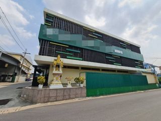 For sale office in Bang Kapi, Bangkok