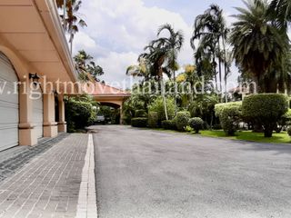 For rent 4 bed house in Mueang Nonthaburi, Nonthaburi