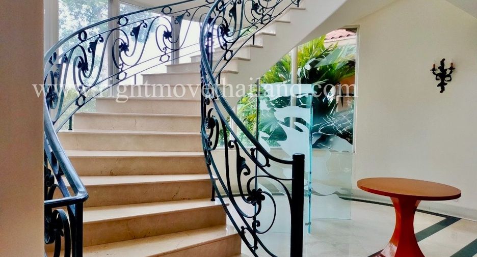 For rent 4 bedrooms house in Mueang Nonthaburi, Nonthaburi