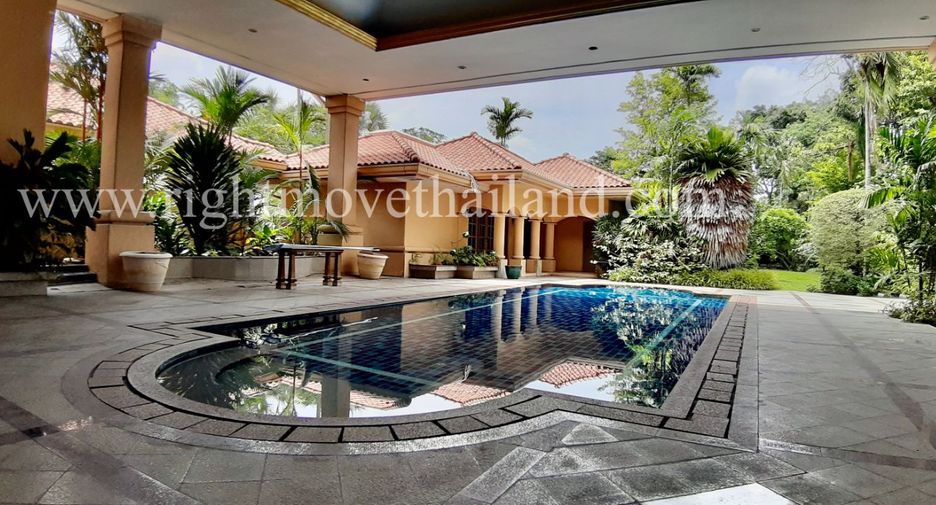 For rent 4 bedrooms house in Mueang Nonthaburi, Nonthaburi