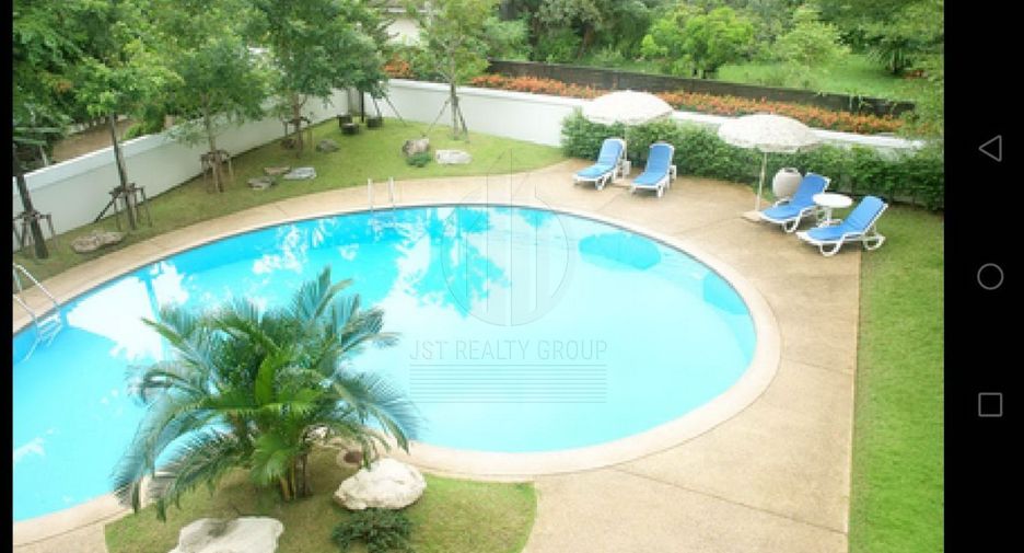 For rent 2 bedrooms condo in Watthana, Bangkok
