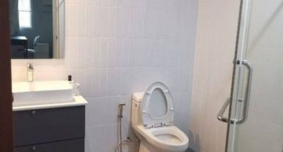 For rent 4 bedrooms house in Pak Kret, Nonthaburi