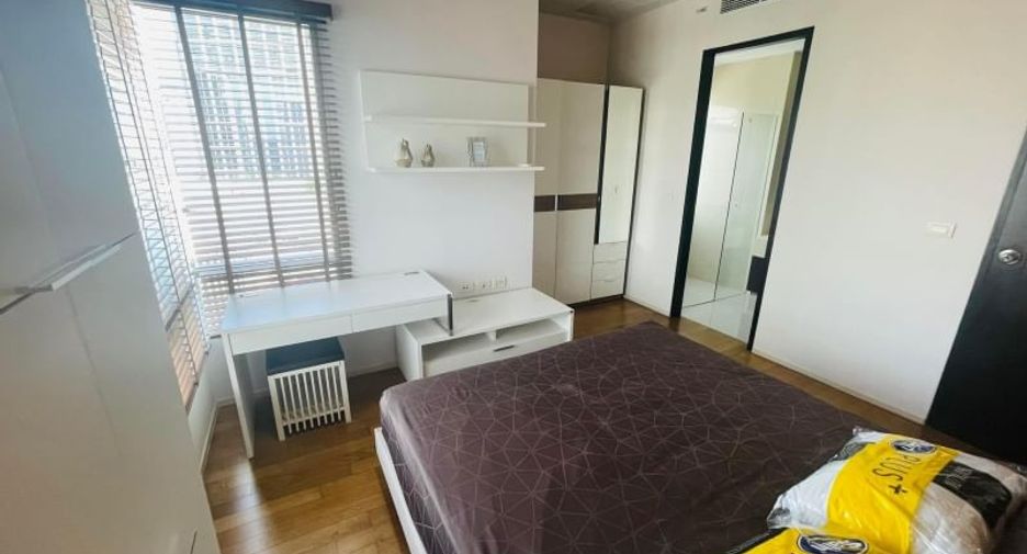 Condo en alquiler y en venta de 3 habitaciones en Khlong Toei, Bangkok