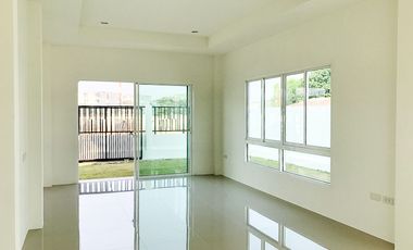 For sale 3 bedrooms house in Lat Krabang, Bangkok