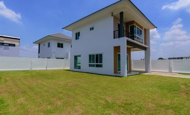 For sale 3 bedrooms house in Lat Krabang, Bangkok