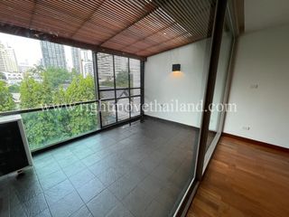 Casa adosada en alquiler de 4 habitaciones en Watthana, Bangkok