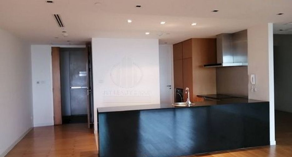 For rent and for sale 2 bedrooms condo in Yan Nawa, Bangkok