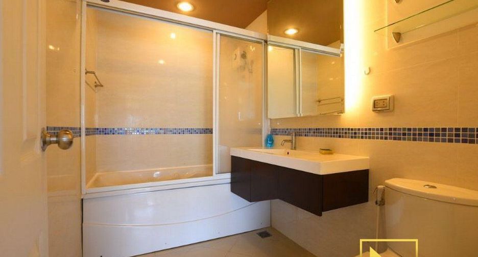 Wohnung zur Miete mit 2 Zimmer in Khlong Toei, Bangkok