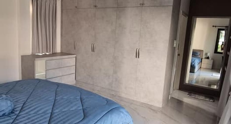 For rent 3 bedrooms villa in Saraphi, Chiang Mai