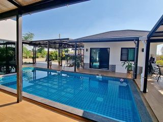 For rent 3 bedrooms villa in Saraphi, Chiang Mai