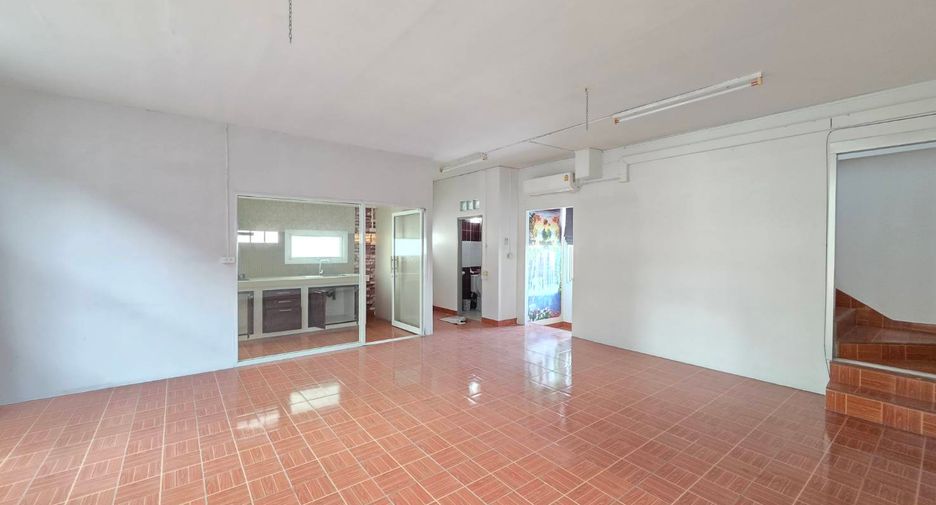 Local comercial en venta en Si Racha, Chonburi