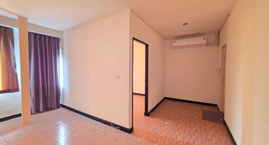 Local comercial en venta en Si Racha, Chonburi