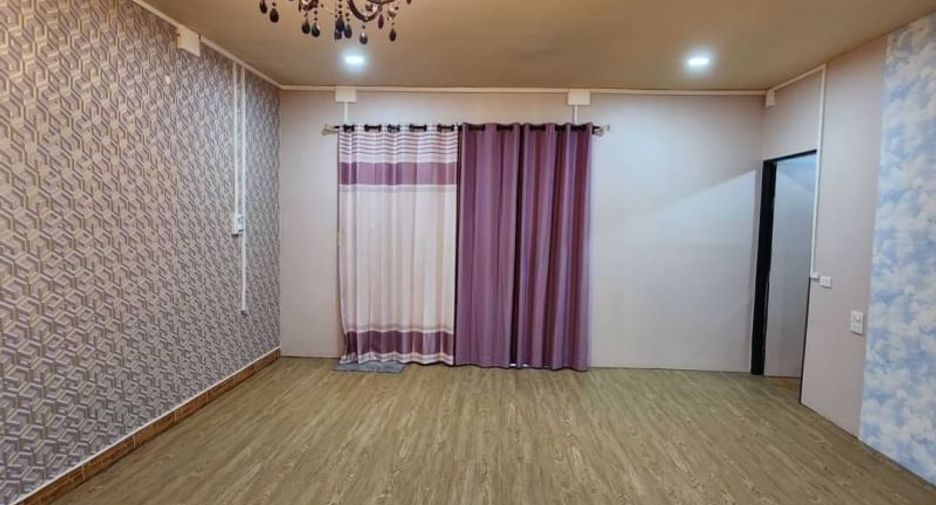 Local comercial en venta en Si Racha, Chonburi