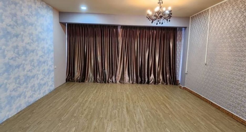 Local comercial en venta en Si Racha, Chonburi