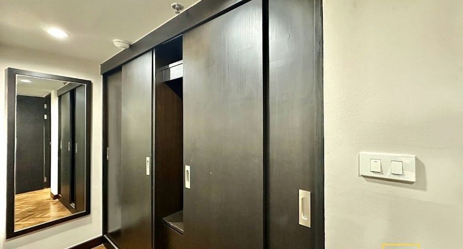 Condo en alquiler de 2 habitaciones en Khlong Toei, Bangkok
