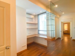 For rent 2 ベッドルーム condo in Pathum Wan, Bangkok