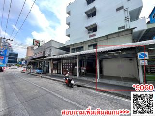For rent retail Space in Din Daeng, Bangkok