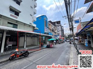 For rent retail Space in Din Daeng, Bangkok