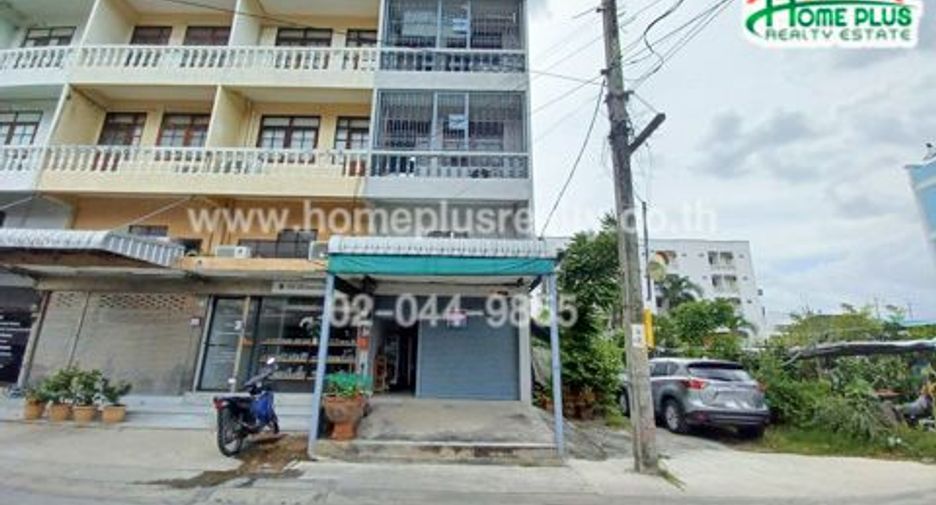 For sale 1 bed retail Space in Bang Khen, Bangkok