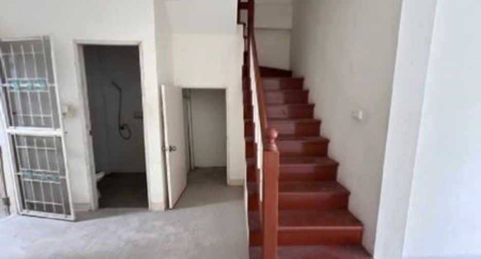 Reihenhaus zum Kauf mit 3 Zimmer in Sai Mai, Bangkok