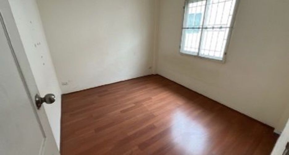 Reihenhaus zum Kauf mit 3 Zimmer in Sai Mai, Bangkok