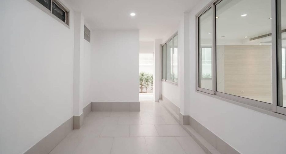 À vendre 4 chambres maison à Watthana, Bangkok