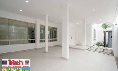 出售 4 卧室 独立屋 在 Watthana, 曼谷