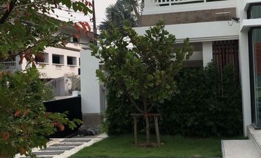 Casa en alquiler de 5 habitaciones en Suan Luang, Bangkok