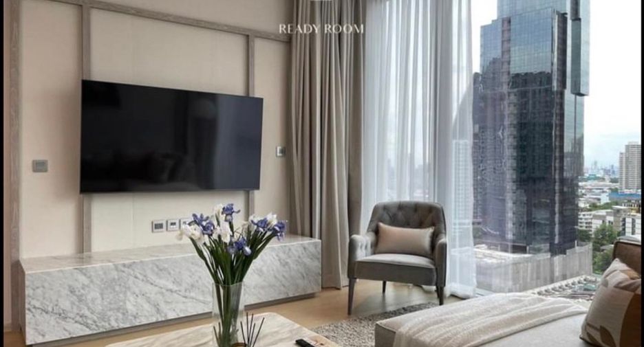 For rent 2 bedrooms condo in Khlong Toei, Bangkok