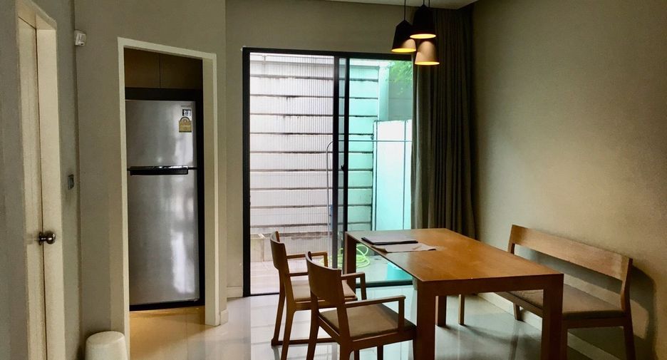For sale 2 bed townhouse in Taling Chan, Bangkok